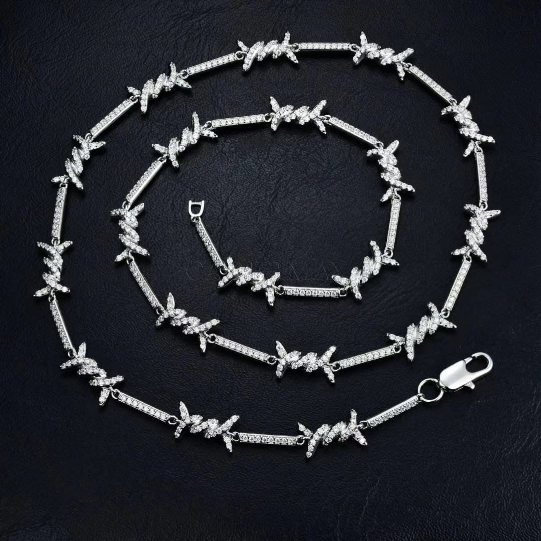 Collier MAWIYA Style Hip-hop Glacé, Finition Plaqué Or Blanc,Orné De Zircons Cubique Brillant Avec Un Design Épine Moderne