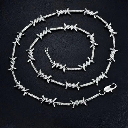Collier MAWIYA Style Hip-hop Glacé, Finition Plaqué Or Blanc,Orné De Zircons Cubique Brillant Avec Un Design Épine Moderne