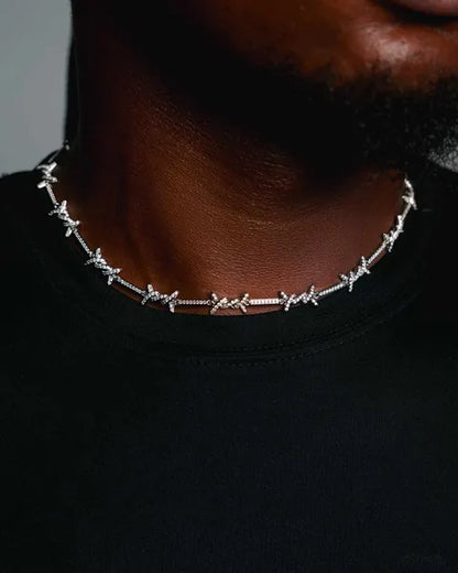 Collier MAWIYA Style Hip-hop Glacé, Finition Plaqué Or Blanc,Orné De Zircons Cubique Brillant Avec Un Design Épine Moderne