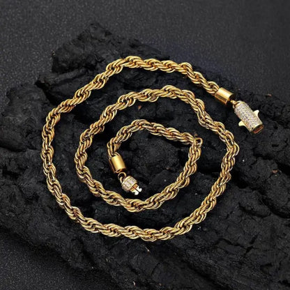 Chaîne torsadée en acier inoxydable plaqué 18K MAWIYA, 6mm avec fermoir sertis de pierre