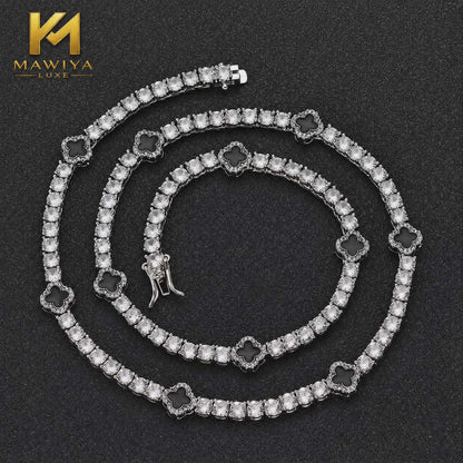 Collier MAWIYA Chaîne Tennis Trèfle à quatre feuilles en finition Or-Blanc Glacé, orné de Zircons Cubiques éclatants