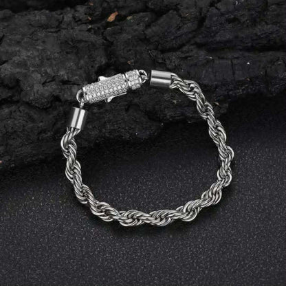 Bracelet premium torsadé 6MM en acier inoxydable, finition luxe avec fermoir iced-out plaqué Or 18K