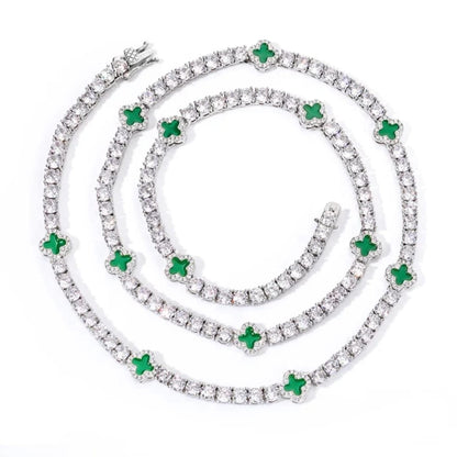 Collier MAWIYA Chaîne Tennis Trèfle à quatre feuilles en finition Or-Blanc Glacé, orné de Zircons Cubiques éclatants
